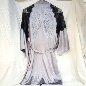 Victorias Secret silky robe lavender Small